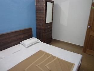 Oyo 36211 Hotel Padma Palace Ujjain Bagian luar foto